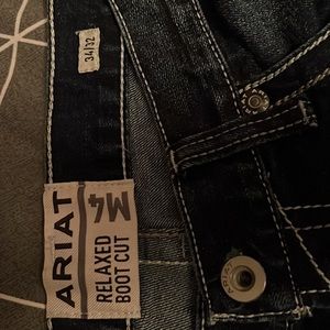 Men’s Ariat M4 34/32. Relaxed bootcut jeans.